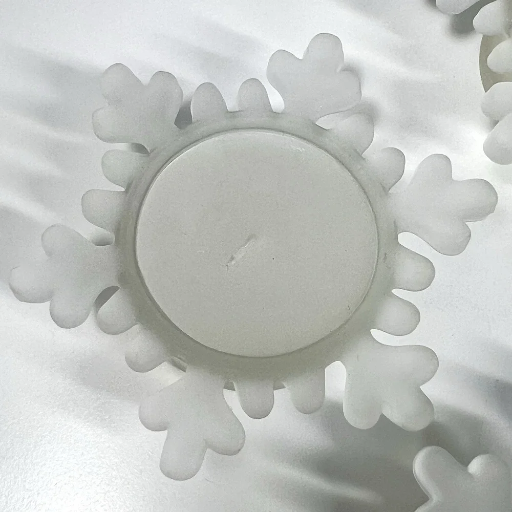 Crate‎ & Barrel Snowflake Frosted Glass Votive Candle Holders Xmas Set of 4 NOB